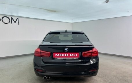 BMW 3 серия, 2018 год, 2 100 000 рублей, 4 фотография