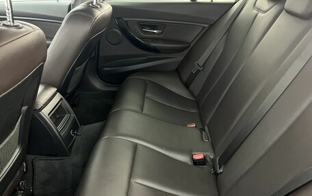 BMW 3 серия, 2018 год, 2 100 000 рублей, 14 фотография