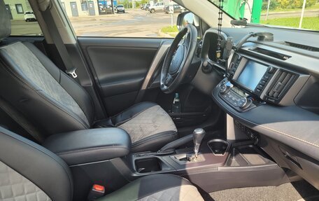 Toyota RAV4, 2018 год, 2 500 000 рублей, 3 фотография