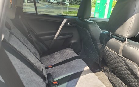 Toyota RAV4, 2018 год, 2 500 000 рублей, 4 фотография