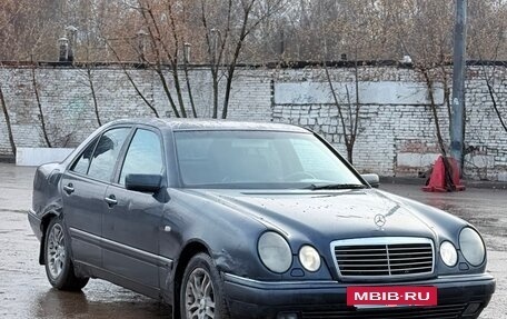 Mercedes-Benz E-Класс, 1998 год, 420 000 рублей, 5 фотография