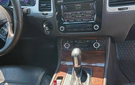 Volkswagen Touareg III, 2012 год, 1 750 000 рублей, 10 фотография