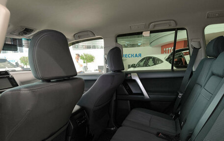 Toyota Land Cruiser Prado 150 рестайлинг 2, 2019 год, 4 127 000 рублей, 12 фотография
