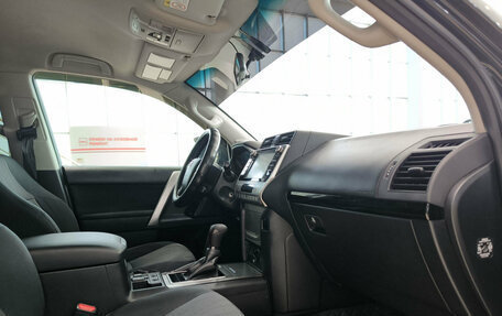 Toyota Land Cruiser Prado 150 рестайлинг 2, 2019 год, 4 127 000 рублей, 11 фотография