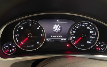 Volkswagen Touareg III, 2015 год, 3 100 000 рублей, 14 фотография