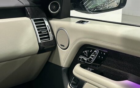 Land Rover Range Rover IV рестайлинг, 2020 год, 7 690 000 рублей, 30 фотография