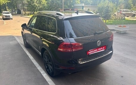 Volkswagen Touareg III, 2010 год, 1 850 000 рублей, 2 фотография