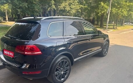Volkswagen Touareg III, 2010 год, 1 850 000 рублей, 3 фотография