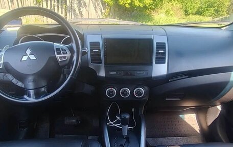 Mitsubishi Outlander III рестайлинг 3, 2006 год, 870 000 рублей, 9 фотография