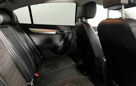 Volkswagen Passat B7, 2011 год, 1 350 000 рублей, 12 фотография