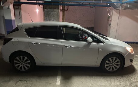 Opel Astra J, 2013 год, 850 000 рублей, 3 фотография