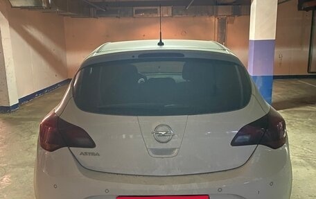 Opel Astra J, 2013 год, 850 000 рублей, 2 фотография