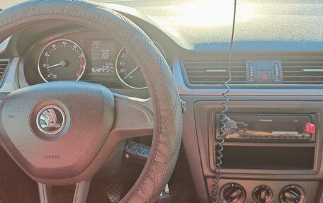 Skoda Rapid I, 2017 год, 1 250 000 рублей, 9 фотография