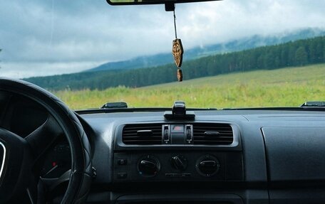Skoda Fabia II, 2012 год, 420 000 рублей, 8 фотография