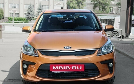 KIA Rio IV, 2018 год, 1 387 000 рублей, 3 фотография