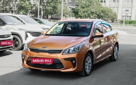 KIA Rio IV, 2018 год, 1 387 000 рублей, 2 фотография