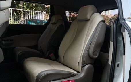 KIA Carnival, 2022 год, 4 190 000 рублей, 10 фотография