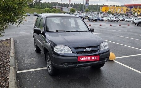 Chevrolet Niva I рестайлинг, 2015 год, 545 000 рублей, 2 фотография