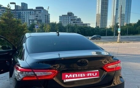 Toyota Camry, 2023 год, 2 950 000 рублей, 2 фотография
