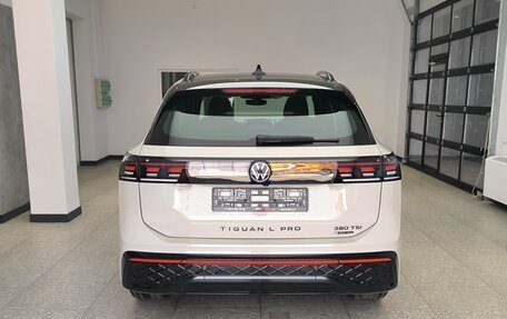 Volkswagen Tiguan, 2026 год, 4 850 000 рублей, 5 фотография
