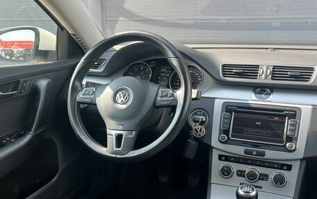 Volkswagen Passat B7, 2012 год, 1 055 000 рублей, 15 фотография