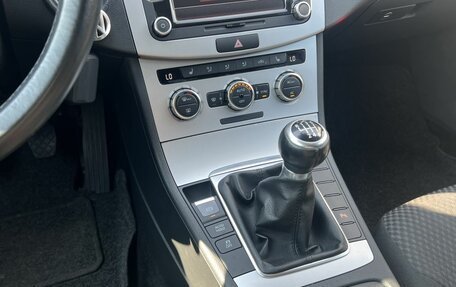 Volkswagen Passat B7, 2012 год, 1 055 000 рублей, 19 фотография