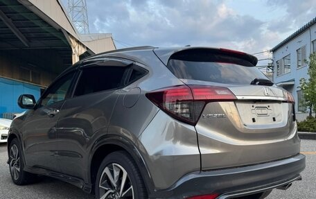 Honda Vezel, 2019 год, 1 500 000 рублей, 2 фотография