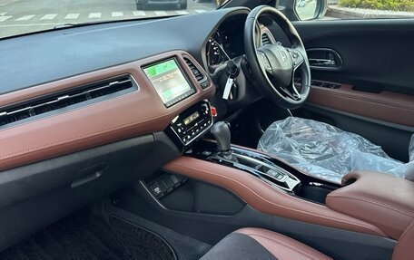 Honda Vezel, 2019 год, 1 500 000 рублей, 3 фотография