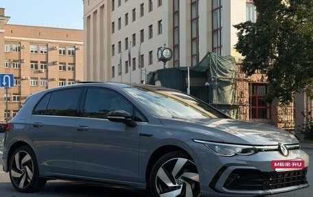 Volkswagen Golf VIII, 2022 год, 2 680 000 рублей, 2 фотография