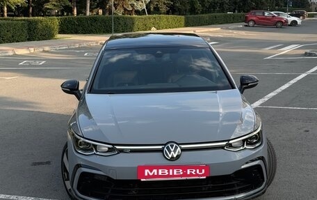 Volkswagen Golf VIII, 2022 год, 2 680 000 рублей, 7 фотография