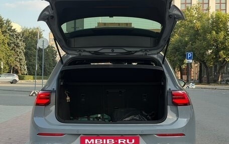Volkswagen Golf VIII, 2022 год, 2 680 000 рублей, 11 фотография