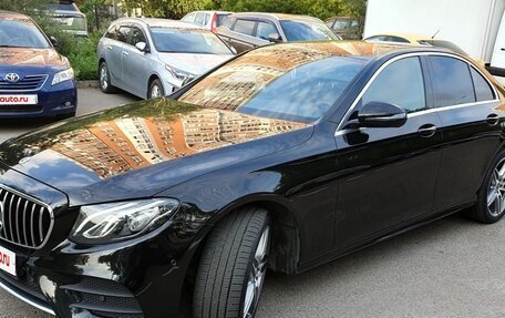 Mercedes-Benz E-Класс, 2019 год, 2 800 000 рублей, 4 фотография