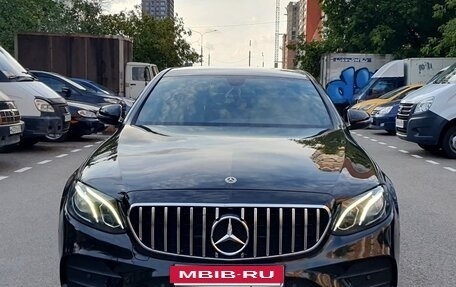 Mercedes-Benz E-Класс, 2019 год, 2 800 000 рублей, 2 фотография