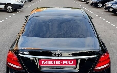 Mercedes-Benz E-Класс, 2019 год, 2 800 000 рублей, 7 фотография