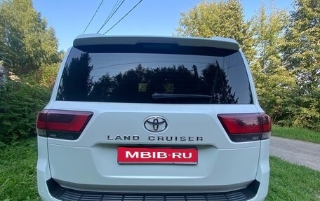 Toyota Land Cruiser, 2022 год, 9 000 000 рублей, 6 фотография