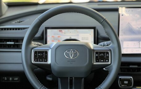 Toyota RAV4, 2026 год, 3 890 000 рублей, 11 фотография