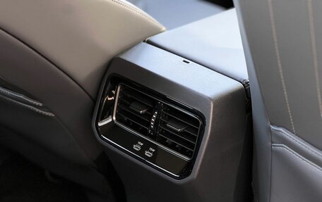 Toyota RAV4, 2026 год, 3 890 000 рублей, 29 фотография