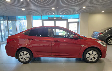 Hyundai Solaris II рестайлинг, 2015 год, 920 000 рублей, 5 фотография