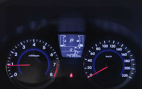 Hyundai Solaris II рестайлинг, 2015 год, 920 000 рублей, 16 фотография