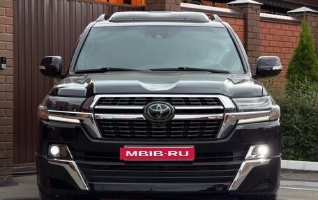 Toyota Land Cruiser 200, 2018 год, 6 500 000 рублей, 2 фотография
