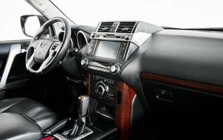 Toyota Land Cruiser Prado 150 рестайлинг 2, 2014 год, 5 055 000 рублей, 10 фотография