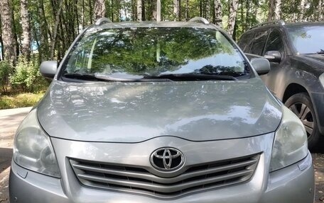 Toyota Verso I, 2012 год, 1 060 000 рублей, 1 фотография