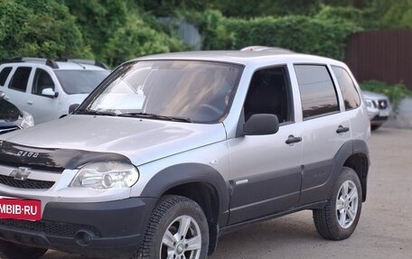 Chevrolet Niva I рестайлинг, 2011 год, 349 000 рублей, 2 фотография