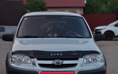 Chevrolet Niva I рестайлинг, 2011 год, 349 000 рублей, 3 фотография