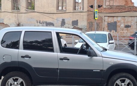Chevrolet Niva I рестайлинг, 2011 год, 349 000 рублей, 6 фотография