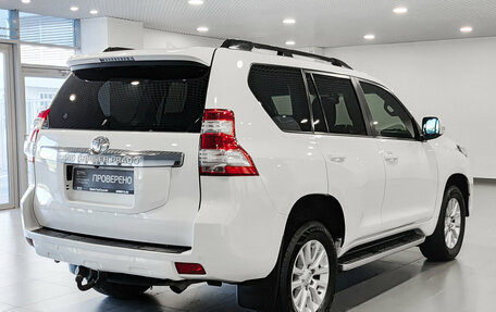 Toyota Land Cruiser Prado 150 рестайлинг 2, 2017 год, 4 690 000 рублей, 6 фотография
