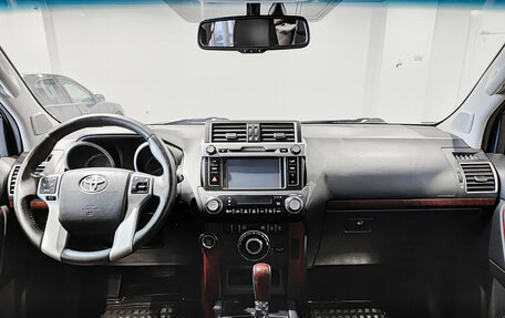 Toyota Land Cruiser Prado 150 рестайлинг 2, 2017 год, 4 690 000 рублей, 17 фотография