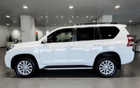 Toyota Land Cruiser Prado 150 рестайлинг 2, 2017 год, 4 690 000 рублей, 10 фотография