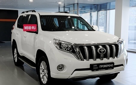 Toyota Land Cruiser Prado 150 рестайлинг 2, 2017 год, 4 690 000 рублей, 3 фотография
