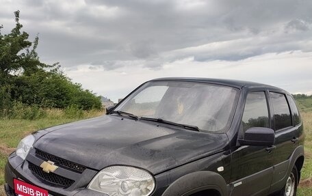 Chevrolet Niva I рестайлинг, 2012 год, 550 000 рублей, 3 фотография